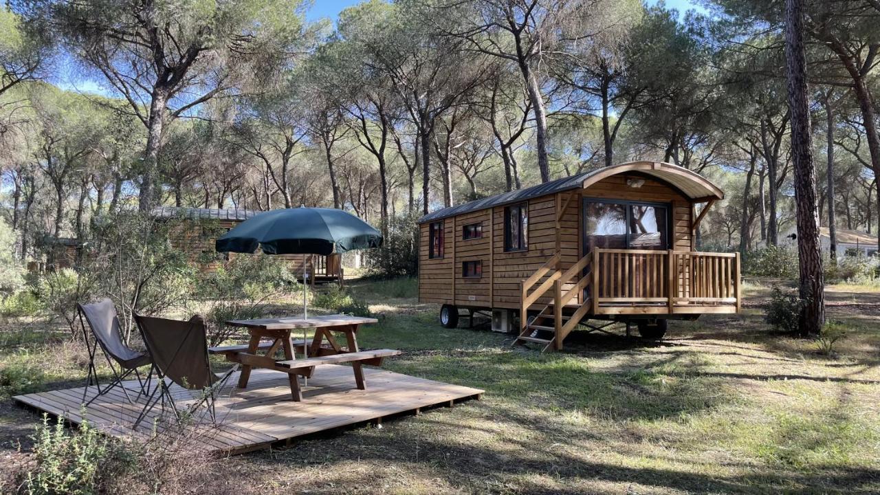 Hotel Camping Doñarrayan Park Hinojos Habitación foto